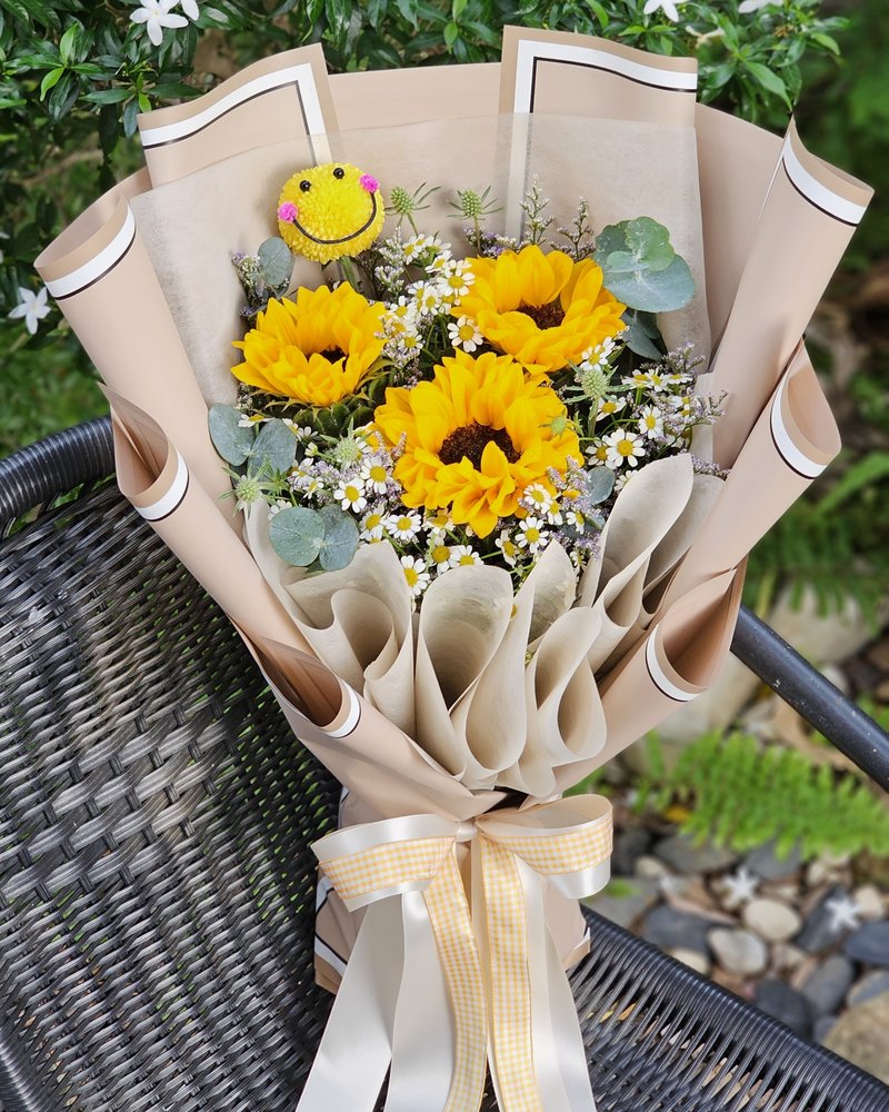 ช่อแสดงความยินดี แบบที่ 58 จัดโดยร้านช่อผกา