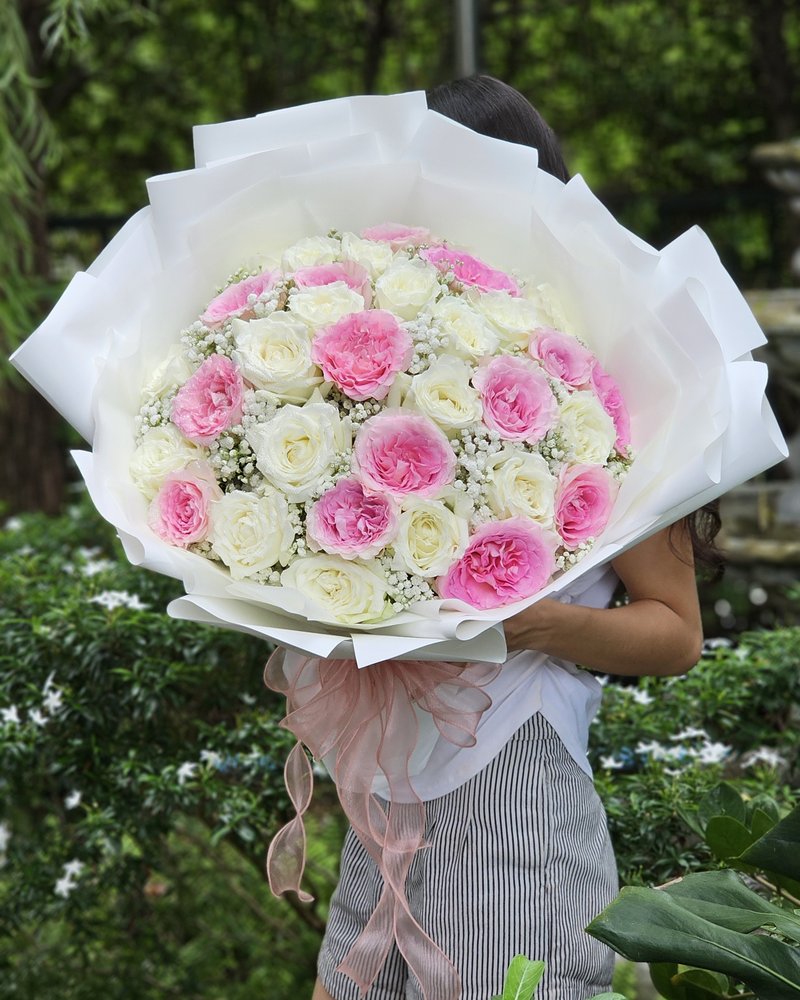 ช่อดอกไม้สด แบบที่ 38 จัดโดยร้านช่อผกา